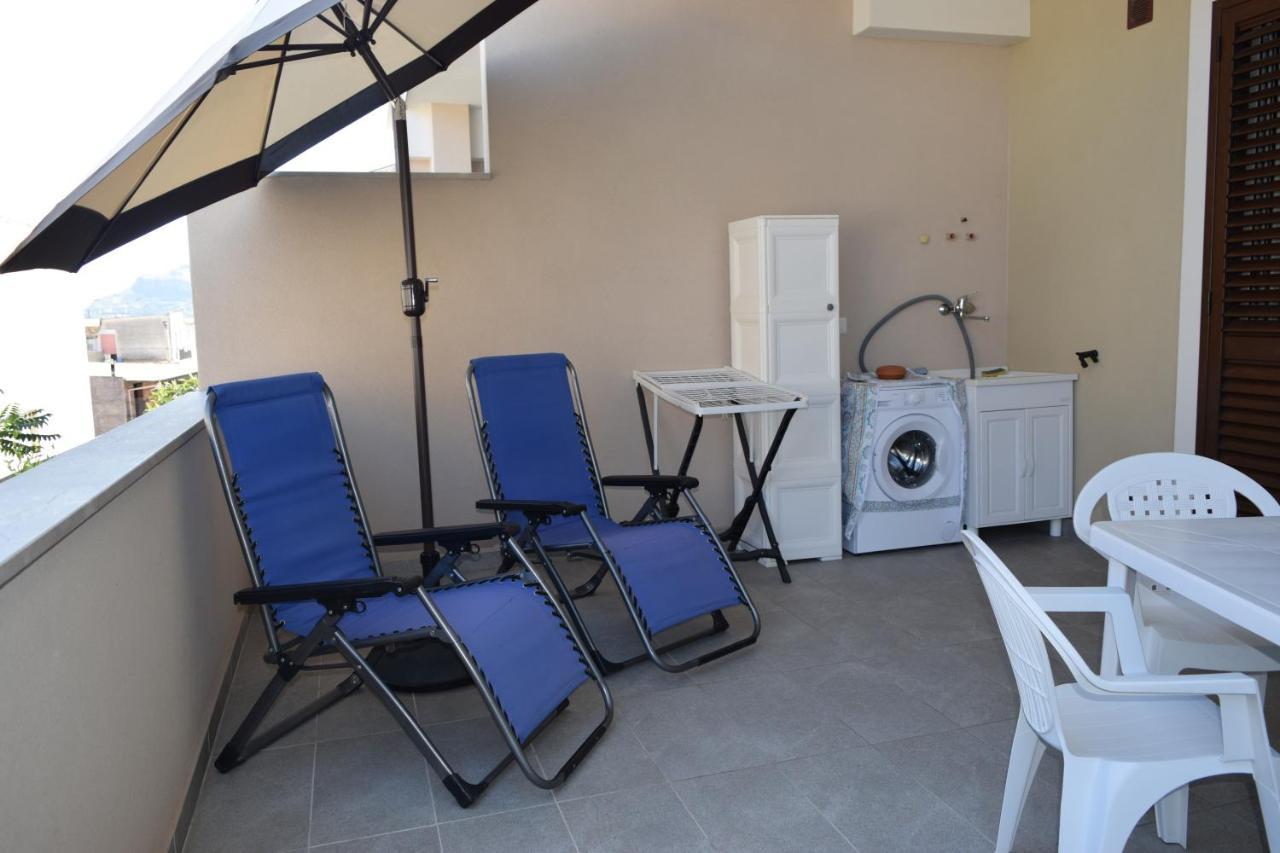 Casa Vacanze Lombardo Санта-Тереза-ді-Рива Екстер'єр фото